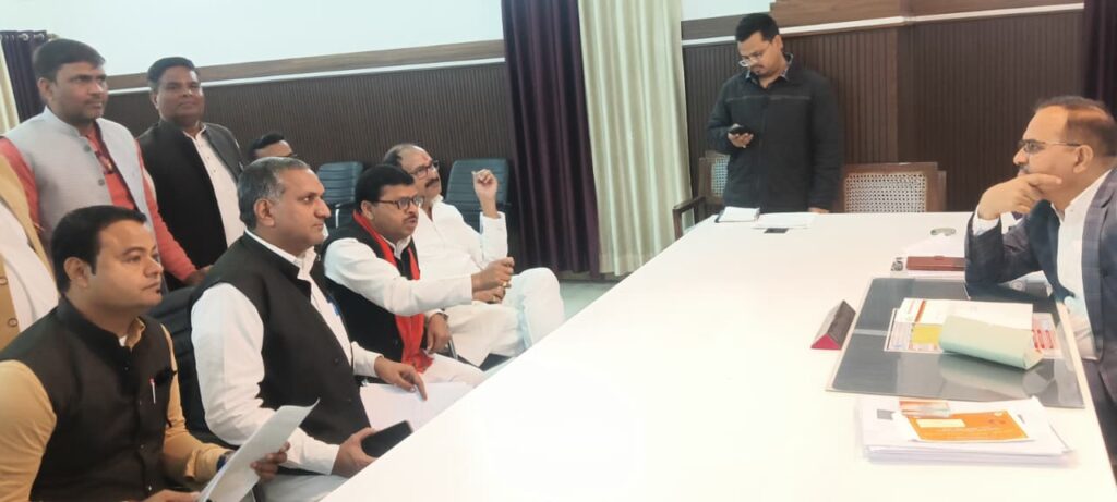 WhatsApp Image 2025-12-04 at 17.53.59