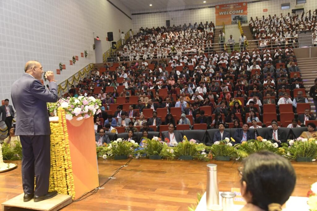 WhatsApp Image 2025-12-04 at 18.43.29 (1)